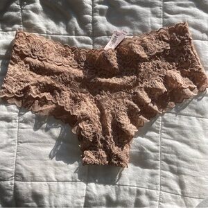 NWT Victoria's Secret Praline Lace Cheeky Panty - M